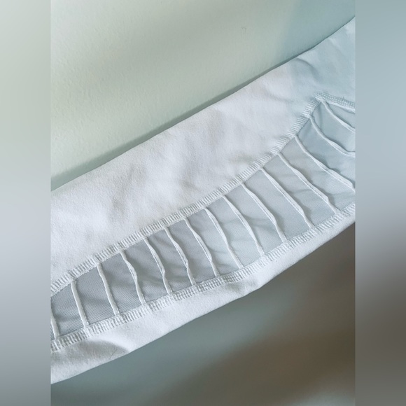 Alo Yoga Luminous Leggings - Picture 3 of 6